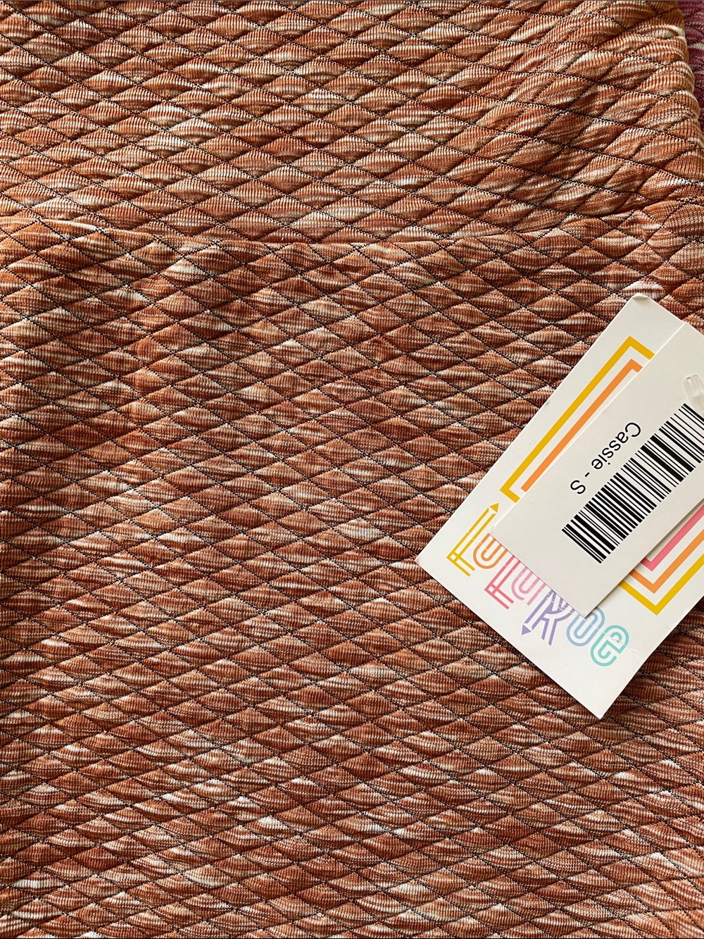 2 LuLaRoe Cassie Pencil Skirts in Pink and orange spice Heathered quilted - Picture 3 of 7